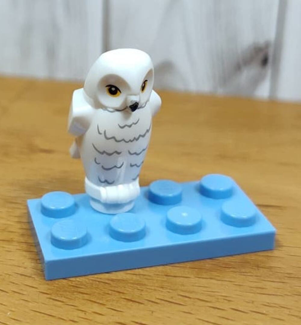 LEGO Harry Potter 2022 Advent Calendar Day 21 Hedwig, Harry’s Owl